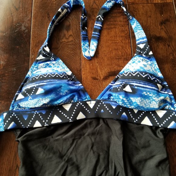 VENUS Tie Back One Piece Black/Geometric Bathing Suit - Picture 2 of 7